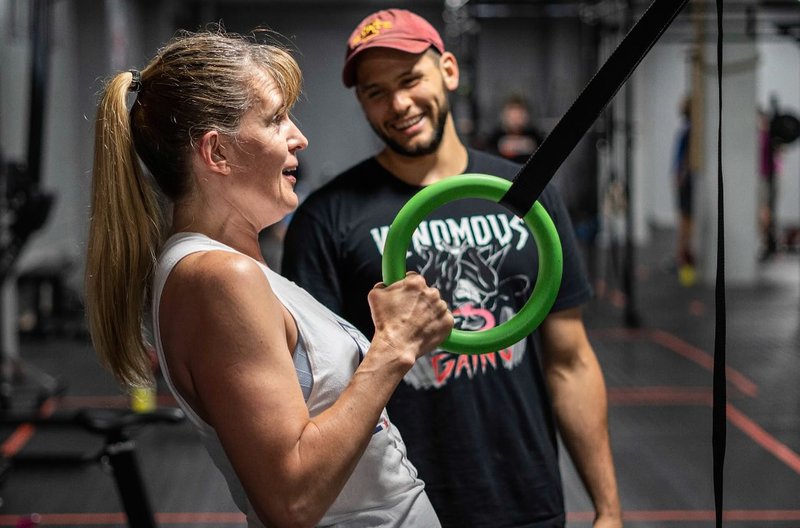 Selling hybrid gym memberships